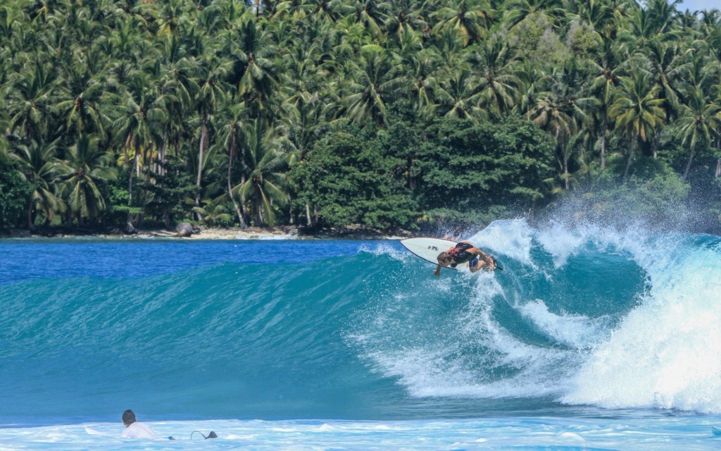 mentawai surf camp